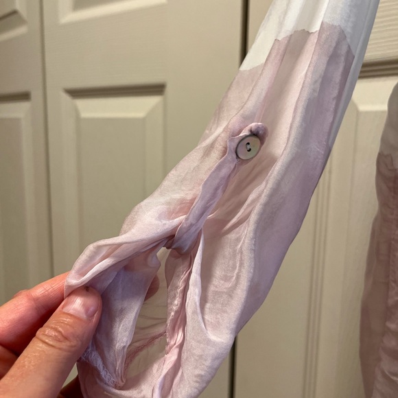 New Without Tag Made in Italy Beautiful white and pink fabric-combined top - Picture 4 of 9